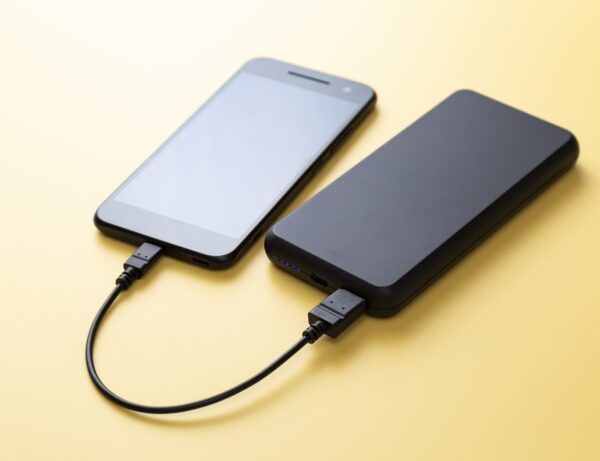 2026年4月からモバイルバッテリーのルールが変わった ― ハワイ行きの長距離フライトで知っておきたいこと
